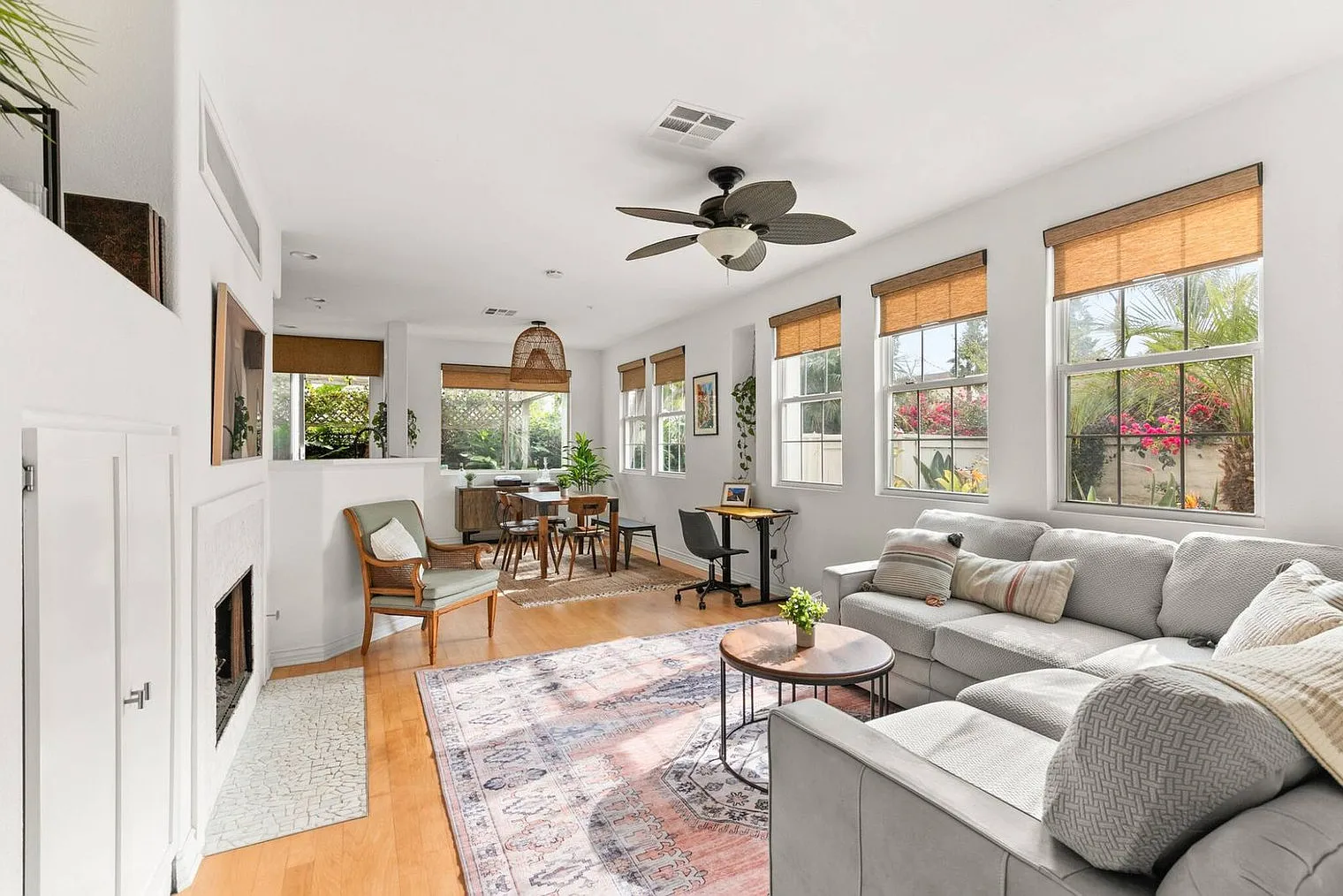 3 bed, 2.0 bath, 1259 sqft, $9,008 — Photo 3