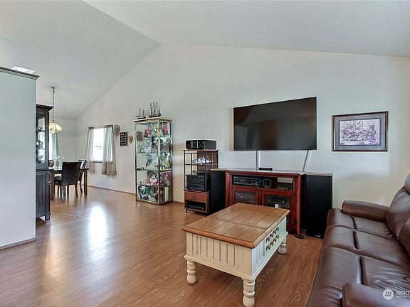 3rd image of 6724 153rd Street Ct E