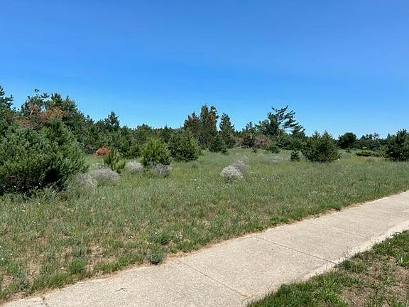 4th image of Berkshire Ln