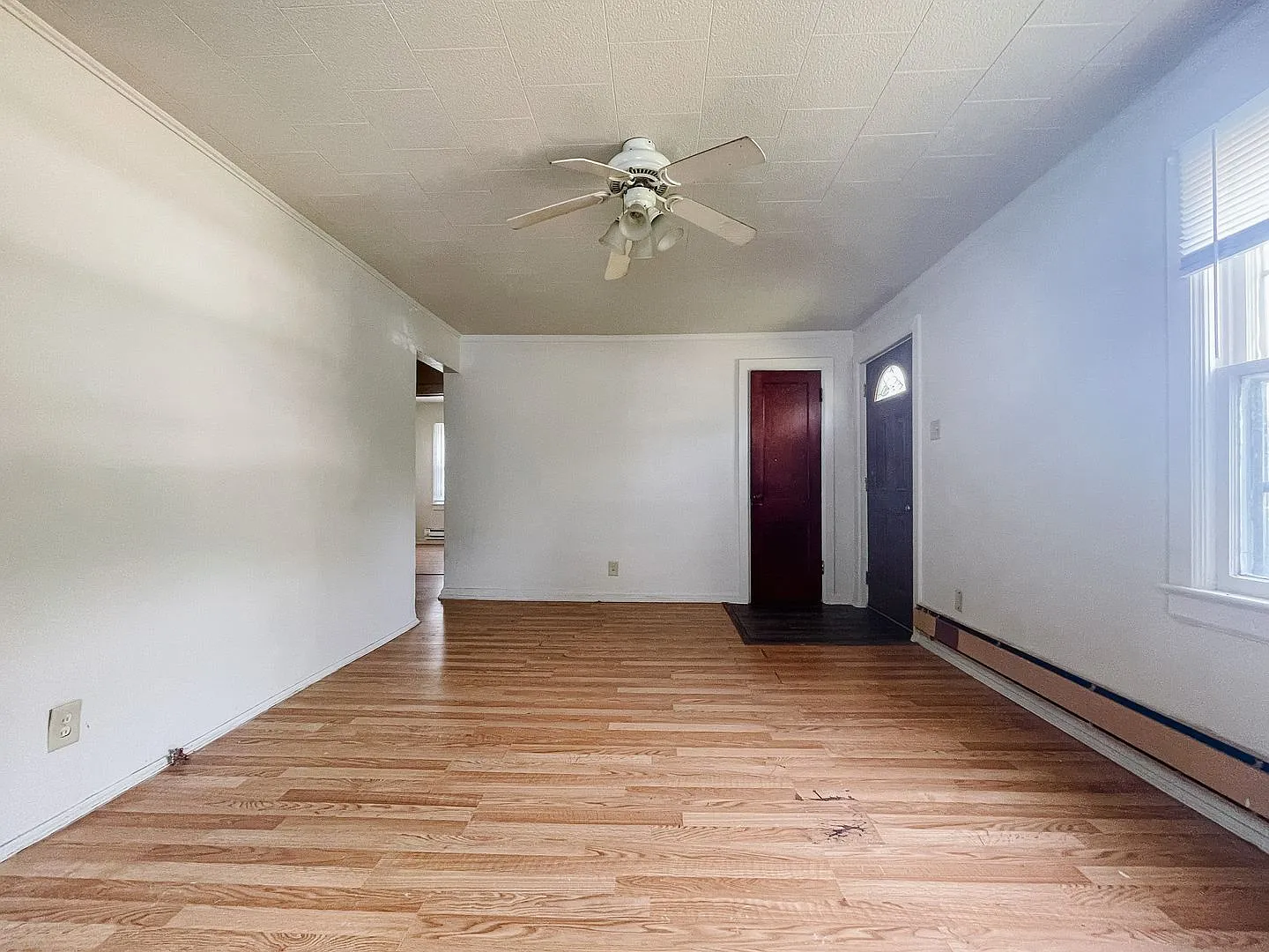 810 S Luick - Home on a Large Lot with Garage — Photo 3