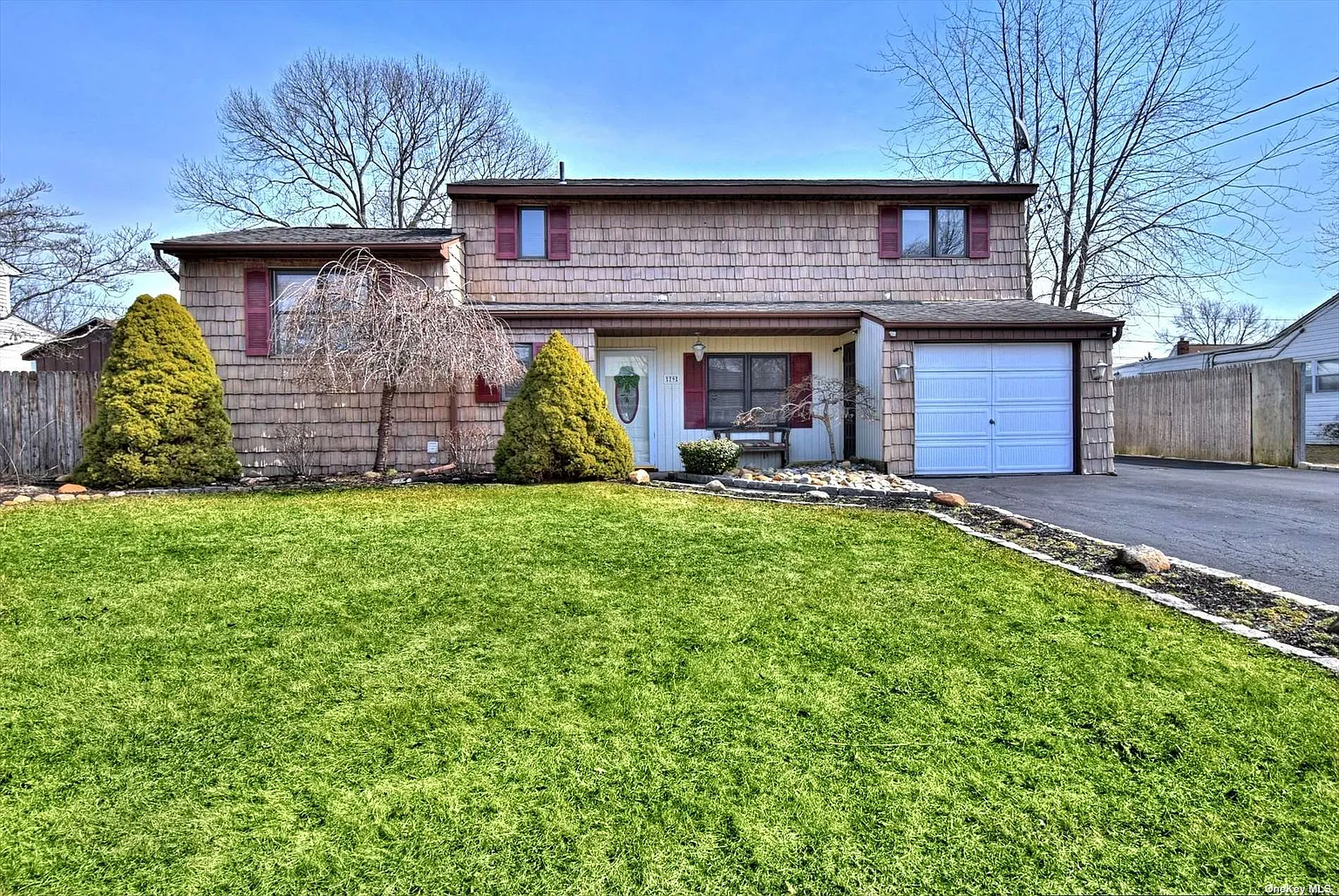 79 Riviera Dr photo 1