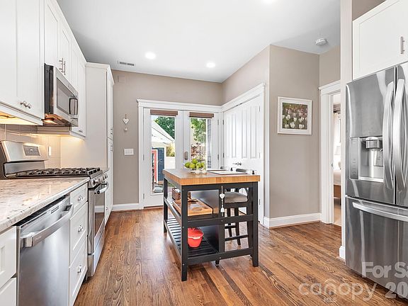 5th image of 17624 Invermere Ave