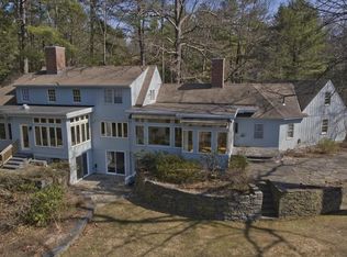 57 Oak Knoll St, Amherst, MA 01002