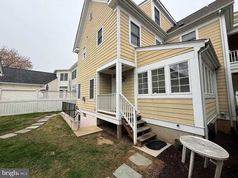 817 Linslade St #LL — Photo 5