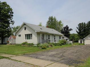 226 W Parsons Ave, Watervliet, MI