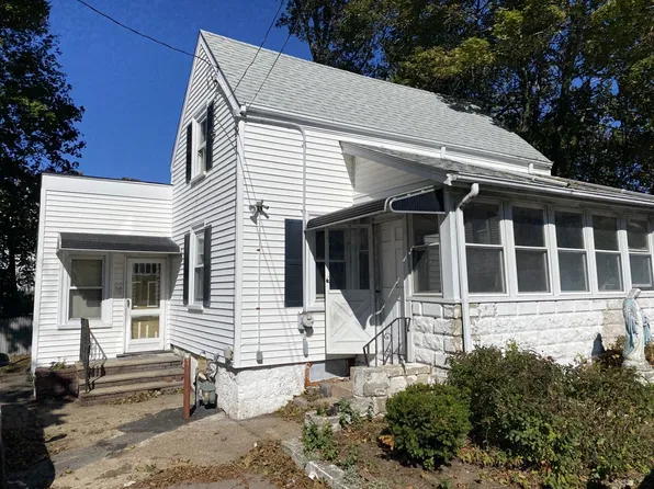 31 Water St, Quincy, MA 02169