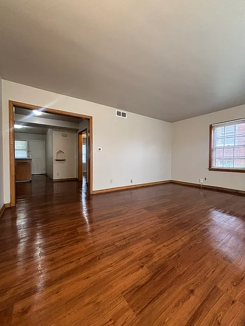 1 bed, 750 sqft, $1,000 — Photo 2