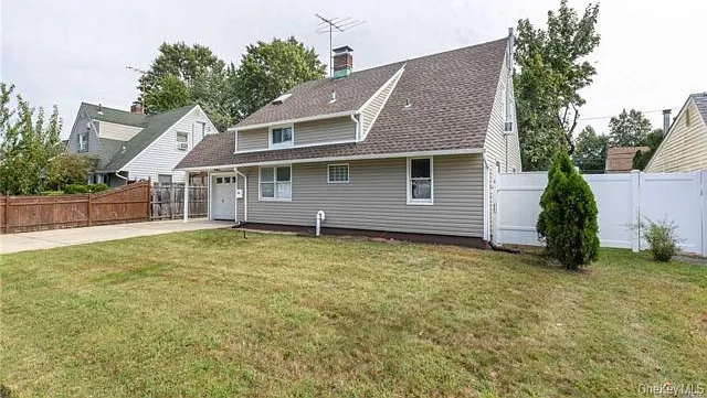 68 Bloomingdale Rd — Photo 2