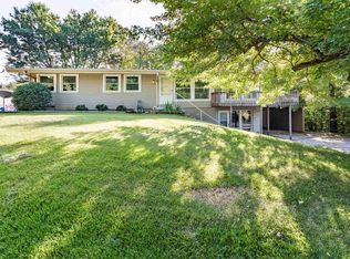 1205 Tree Top Ln, Evansville, IN 47712
