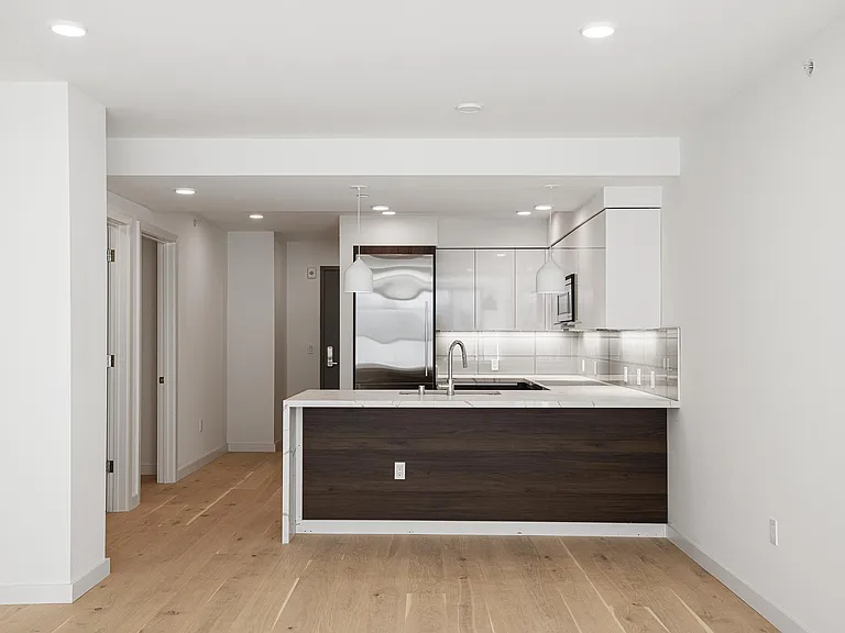 1335 Larkin St #203 — Photo 5