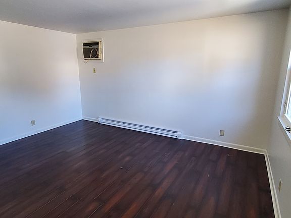 4th image of 4408 Central Valley Dr #4408