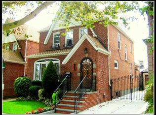 6322 82nd Pl, Middle Village, NY 11379