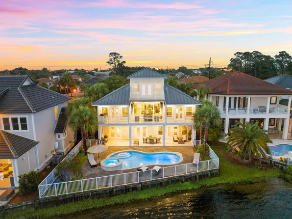 4724 Rendezvous Cv, Destin, FL 32541