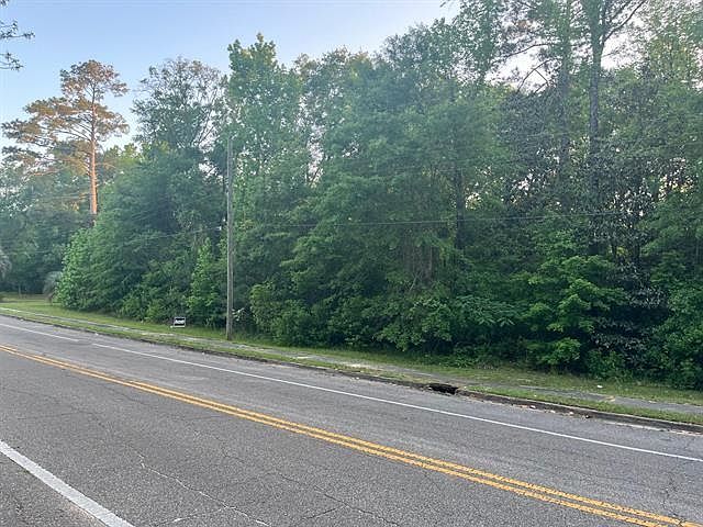 2nd image of Xxx Lincoln Dr
