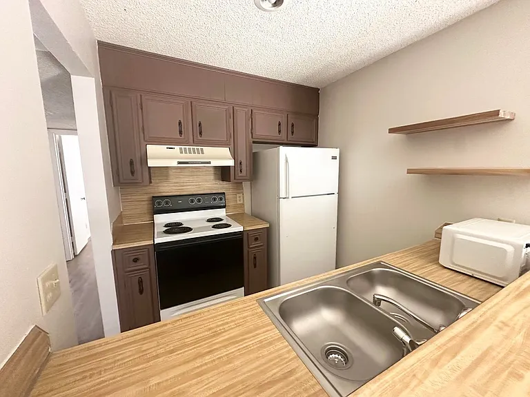 4808 Country Club Dr #A — Photo 4