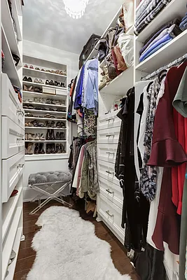 Sold by Compass | media 10