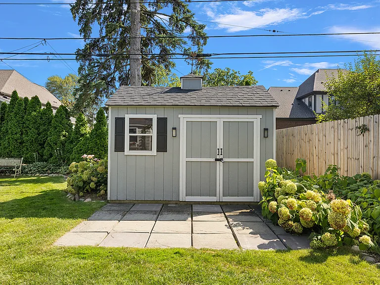 2546 Dorchester Rd — Photo 41