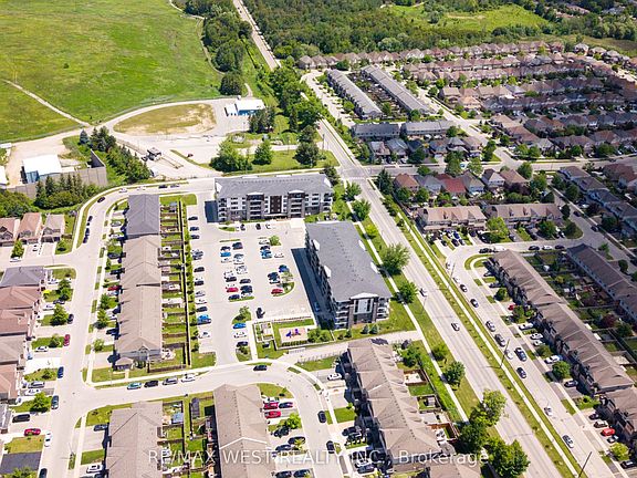 3rd image of 108 Summit Ridge Dr #207