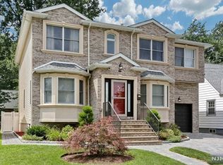 457 Sutton Ave, Hackensack, NJ 07601