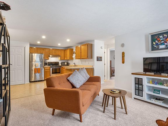 3rd image of 39 Smithwheel Road #54