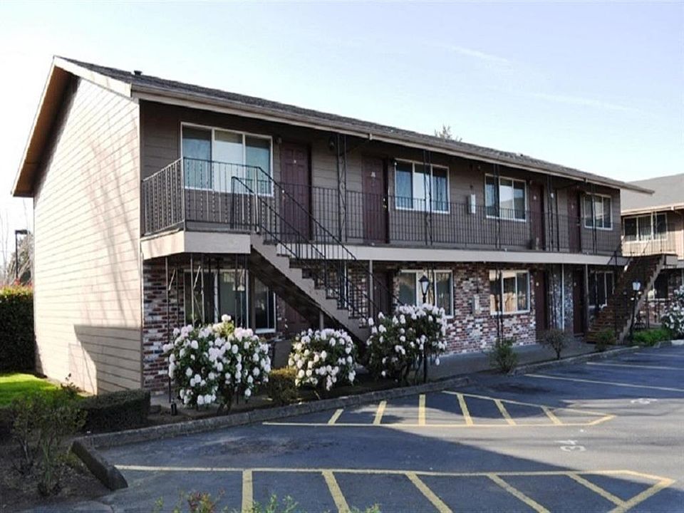 Colonial Villa Apartments 10728 NE Halsey St Portland OR Zillow