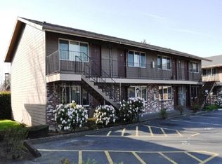 10728 NE Halsey St #B18, Portland, OR 97220