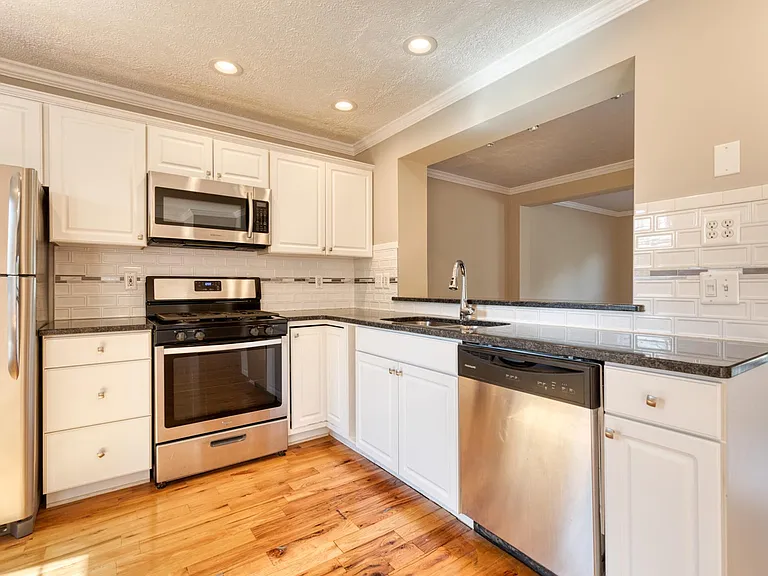 490 Crestridge Way — Photo 12