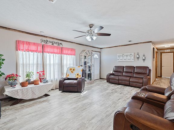 5th image of 17510 Robin Rd