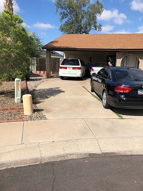 1st image of 310 E Sequoia Dr