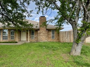 202 N Nolan River Rd APT A, Cleburne, TX 76033