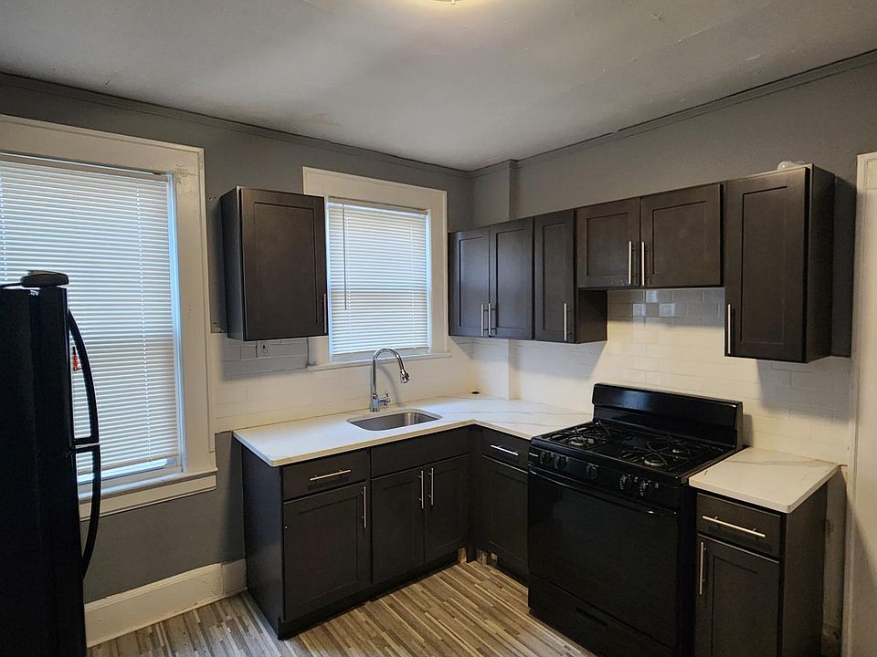 1st image of 33 W Avon Ave Floor 2