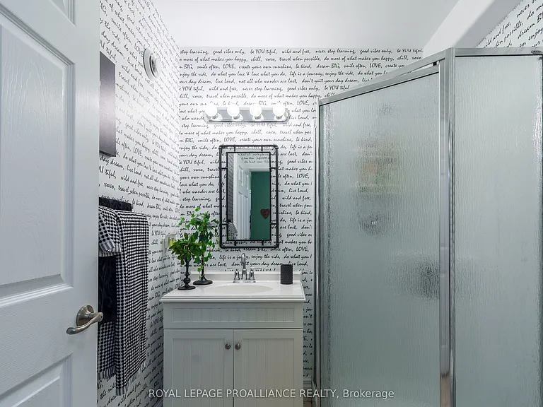 145 Farley Ave #103 — Photo 16