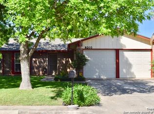 8203 Meadow Forest St, San Antonio, TX 78251