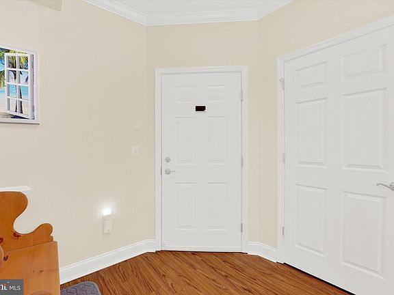 3rd image of 1819 Selvin Dr Unit 201