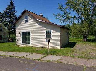 107 Hook St, Wakefield, MI 49968
