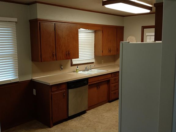 5th image of 504 N Sunset St