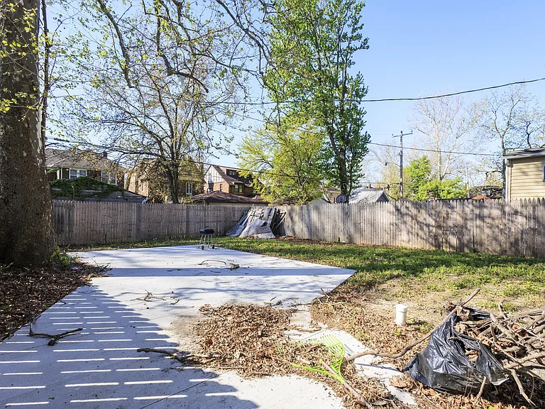 4341 Glendale Ave — Photo 5