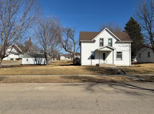 109 N Prairie St, Hendricks, MN 56136