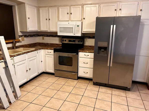 256 Susan Constant Dr, Newport News, VA 23608