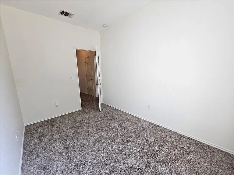 304 Windridge Village Cv — Photo 31