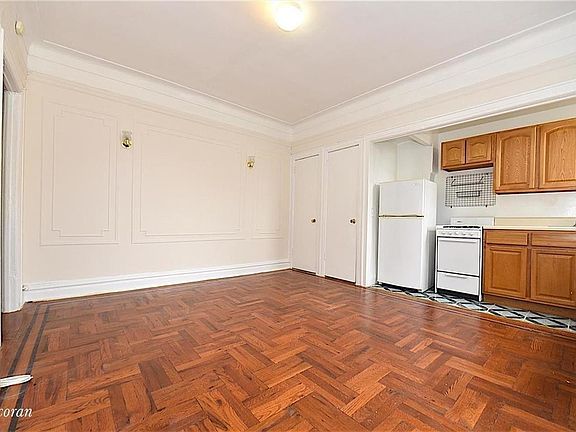 2nd image of 2680 30th St APT 4e