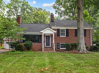 5418 Easton Dr, Springfield, VA 22151