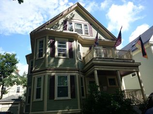 15 Moultrie St, Dorchester, MA 02124