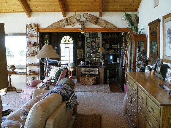Beautiful woodwork!