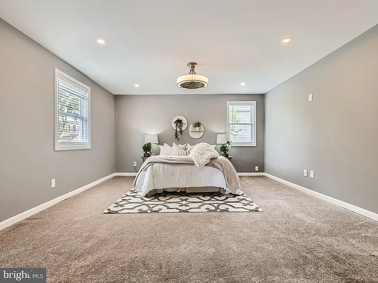 1826 Fairview Ave — Photo 5
