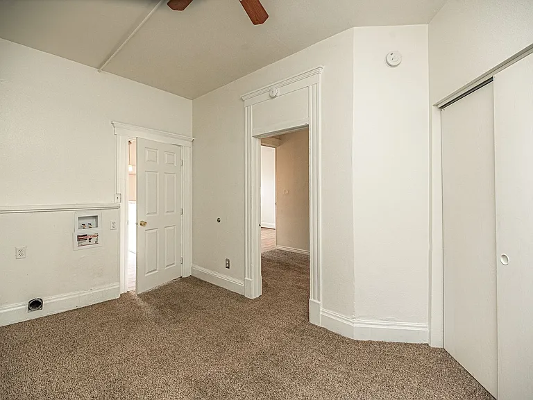207 Midway Ave — Photo 45