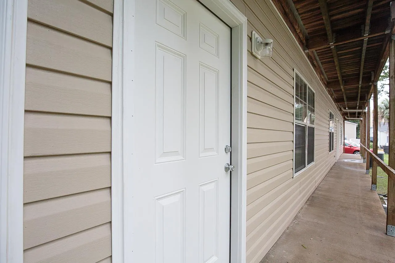 726 West Georgia Street - Unit 1 — Photo 3