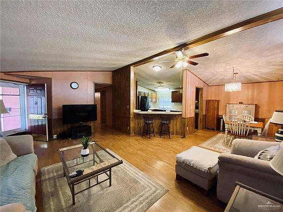 4th image of 215 Buckboard Dr
