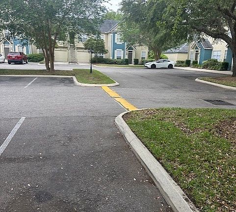 4th image of 13703 Richmond Park Dr N APT 1510