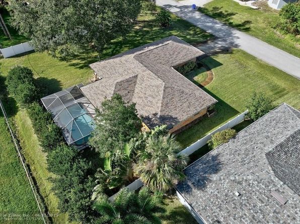 871 Salem Avenue, Sebastian, FL 32958